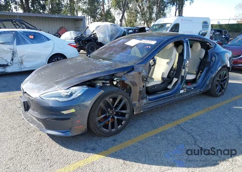 2021 Tesla Model S Plaid Tri Motor All-Wheel Drive from USA, damaged, VIN 5YJSA1E62MF452564